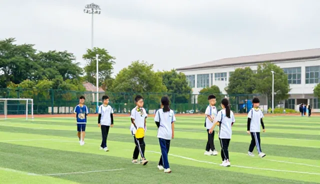 定制服务中线路策划的两种做法及实际取舍
